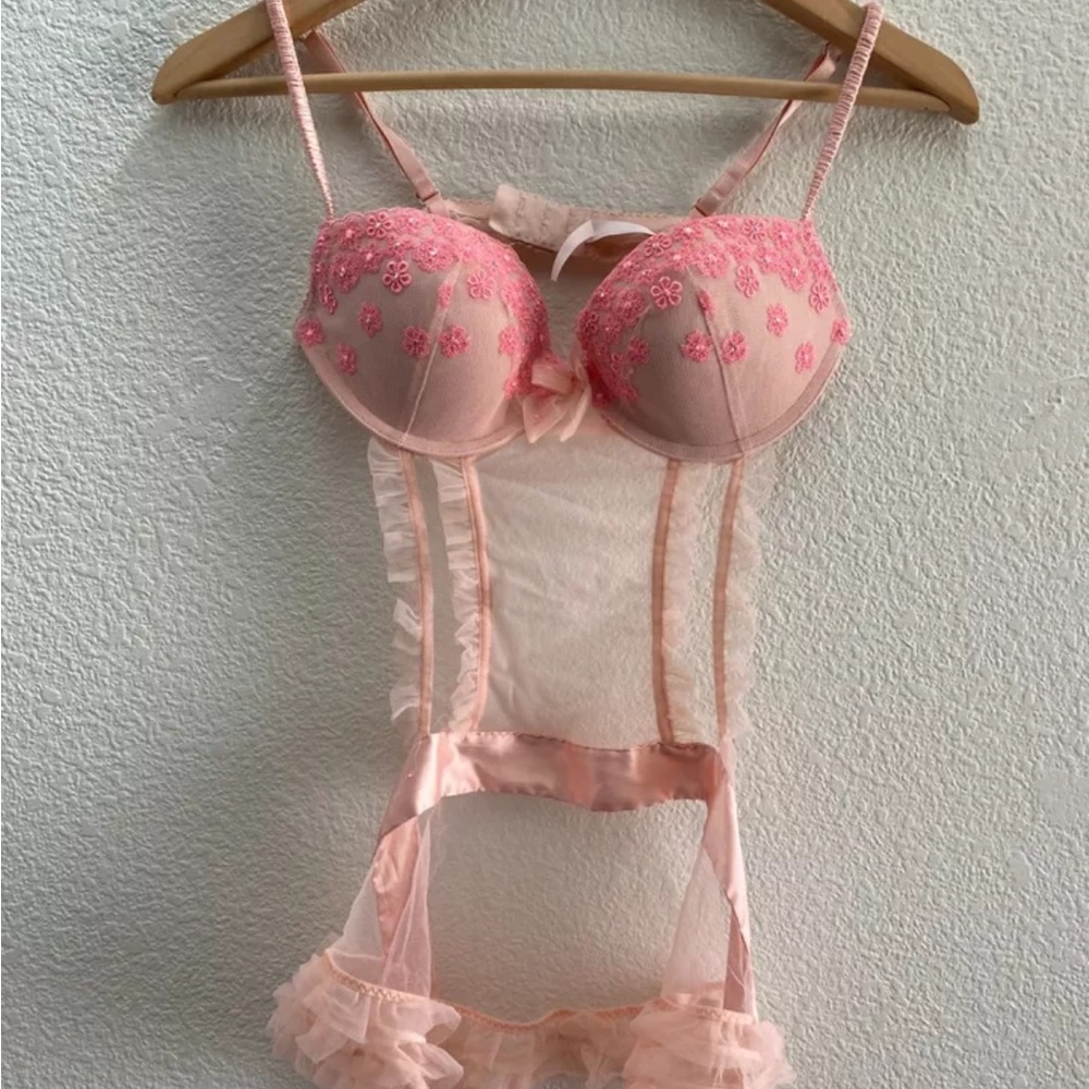 36B Victoria’s Secret babydoll Pink Lace Women's Lingerie Set